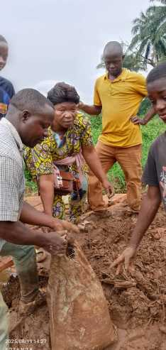 La Fondation Alphonsine Bawela réhabilite l’avenue Ambambola à Isiro: un grand soulagement pour la population