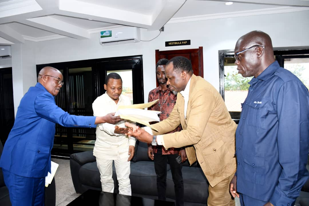 Haut-Uele/Assemblée Provinciale: La Commission d’enquête dépose son rapport au Bureau du président Zamba